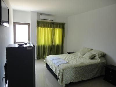Hotel Los Paisas Mitu Zewnętrze zdjęcie